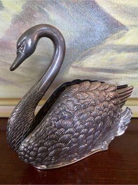 Vintage Napkin Holder Silver Swan 
Silver Plated Italy 1984 Rare Collectible